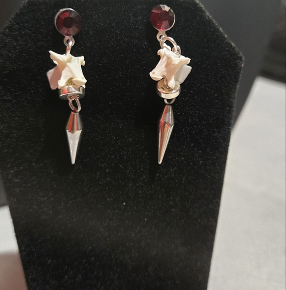 Jewelry made with Snake Vertebrae - Picture 9 of 16